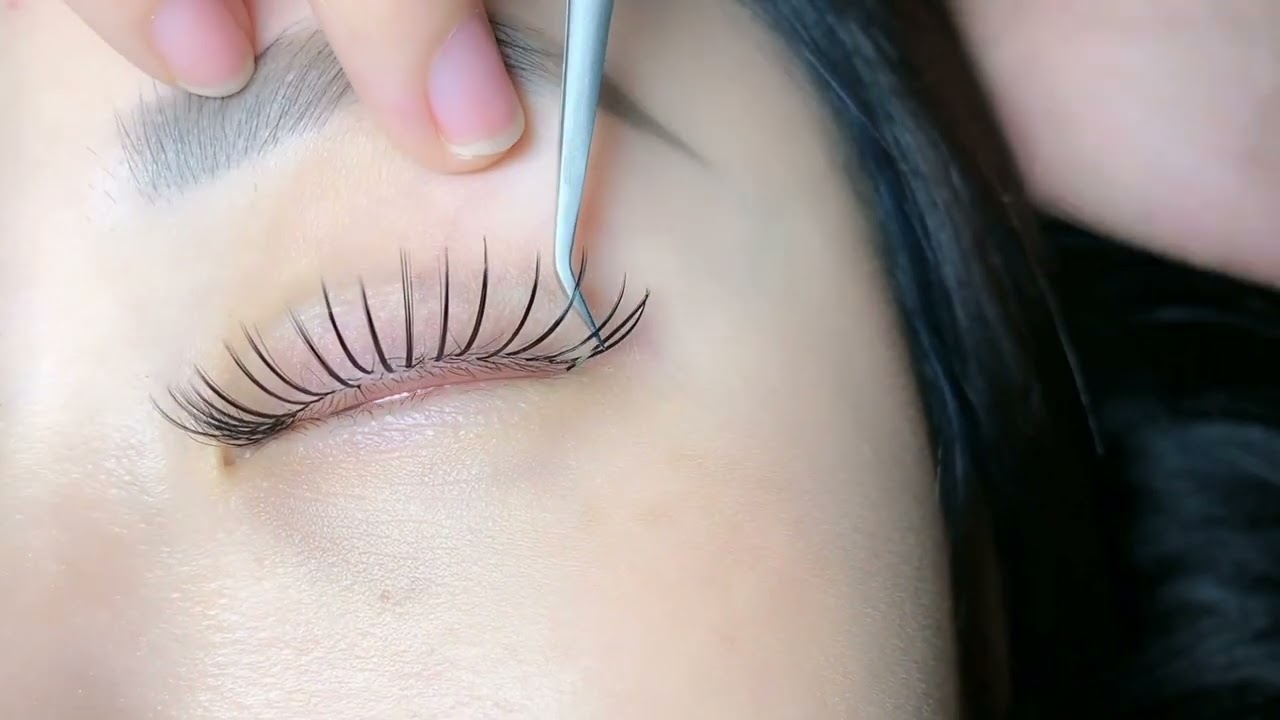 C&aacute;ch Nối Mi Bay Đu&ocirc;i Kh&ocirc;ng Bị Xệ