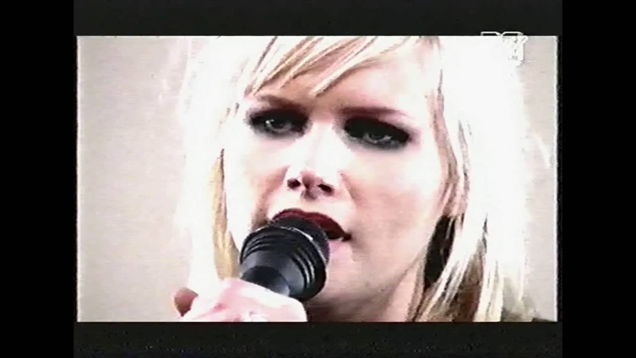 The Cardigans - Rise & Shine and Hanging Around (Live at MTV UK - 1999)