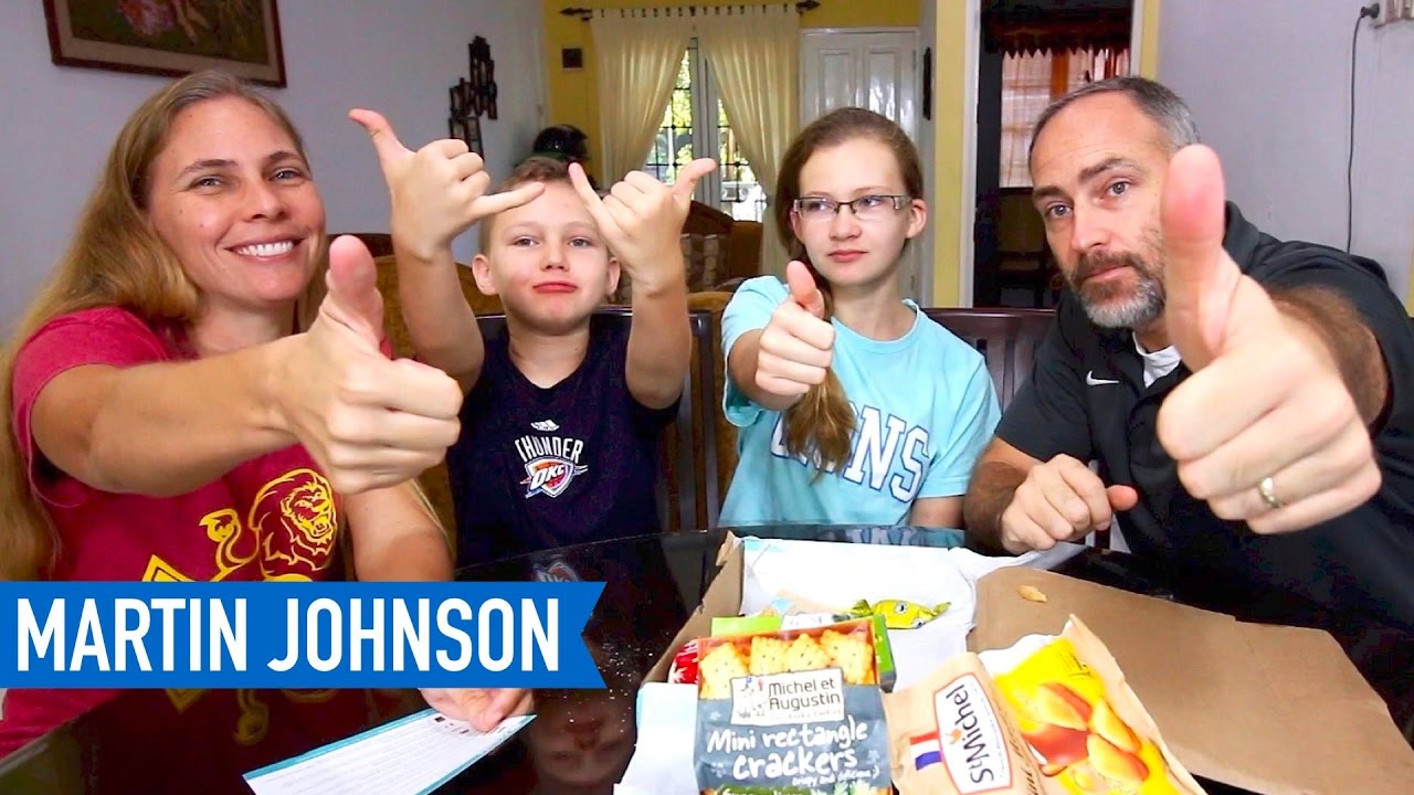 AMERICANS try FRENCH Snacks for the First Time