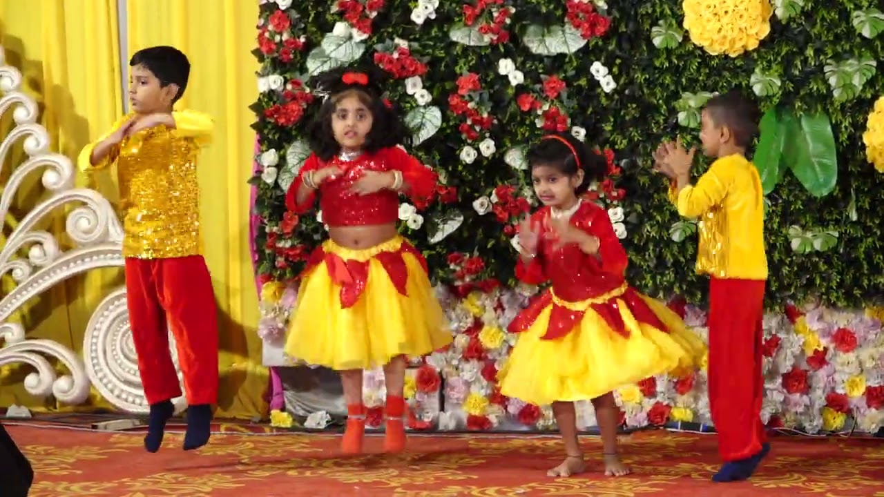 Tukur Tukur Dekh Taka Tak Dance Annual Function New Rainbow Pre School Nashik