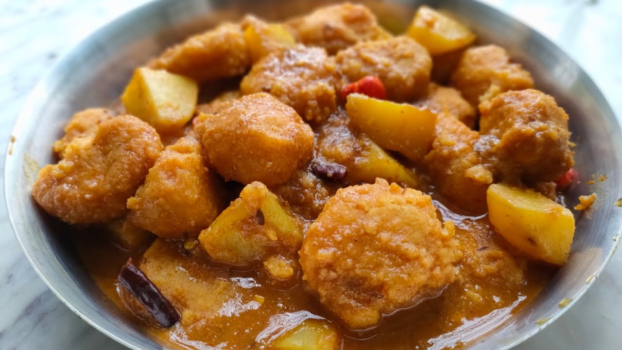 tips সহ নরম তুলতুলে মুসুর ডালের বড়ার তরকারি /মাছ মাংস ফেলে খেতে হবে  @sankariskitchen1