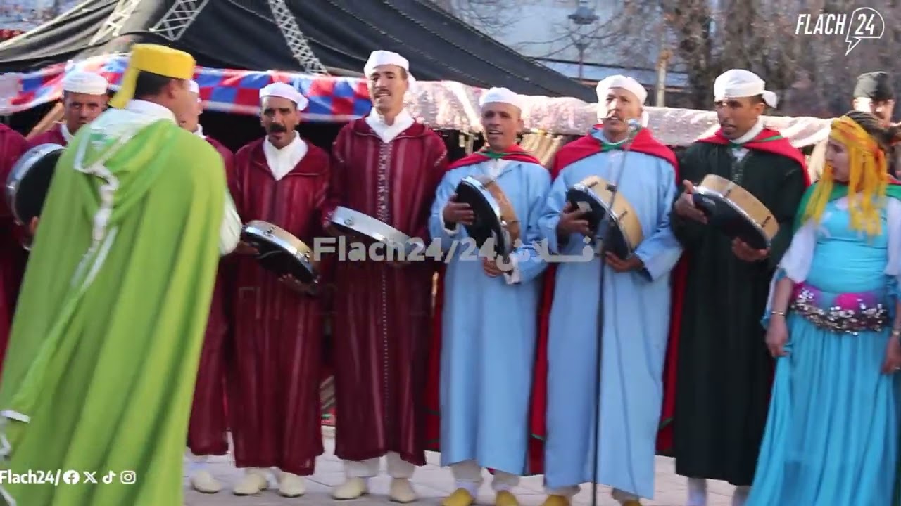 نايضة أحيدوس ف مدينة إفران بمناسبة رأس السنة الأمازيغية