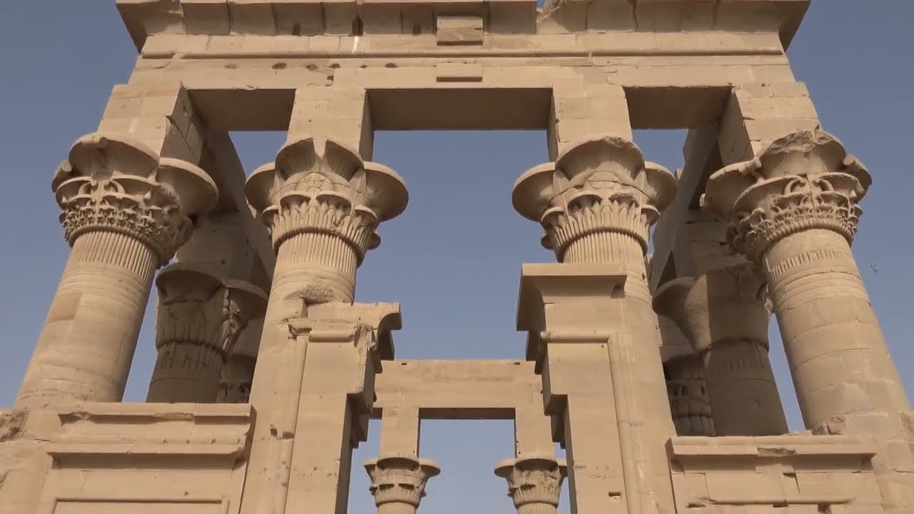 O Templo De Isis em Assu&atilde;