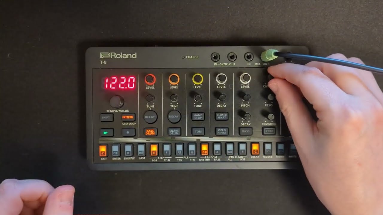 Roland T-8: Heads will Roll - Yeah Yeah Yeahs