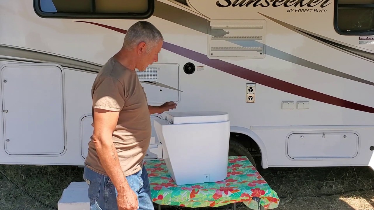 008 - A New Composting Toilet On The Market.  Perfect For Boondockers