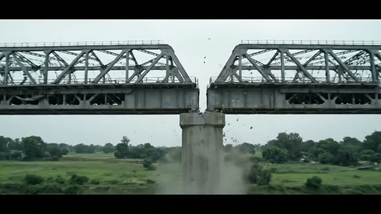 Massive Bridge Collapse Caught on Camera 🌉💥