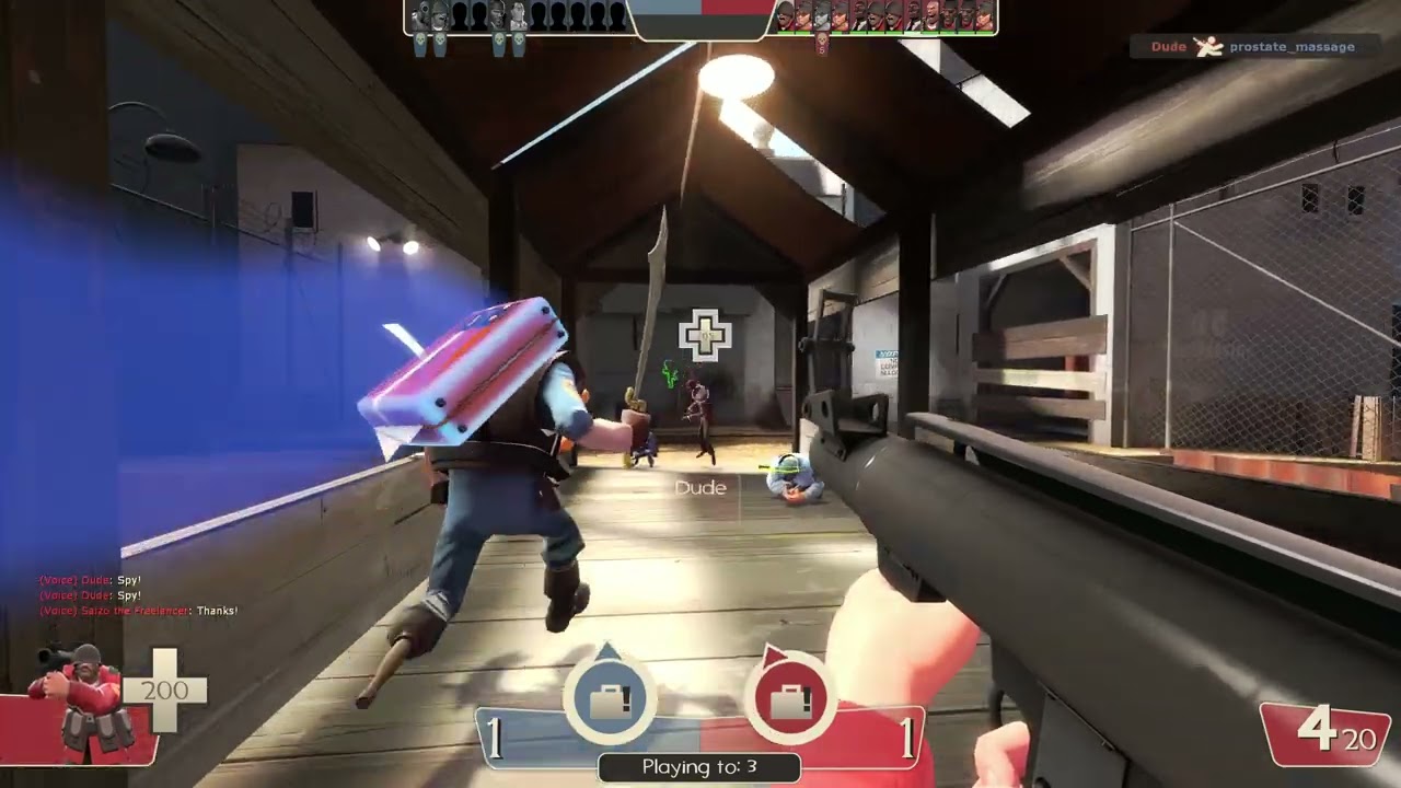 играю в Team Fortress 2 (1 день на солдате)