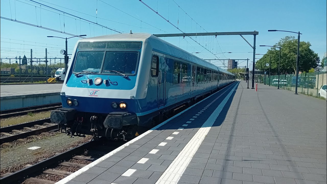 TCS 103004 met N-wagens (nieuwe RE13) aankomst en vertrek van Venlo