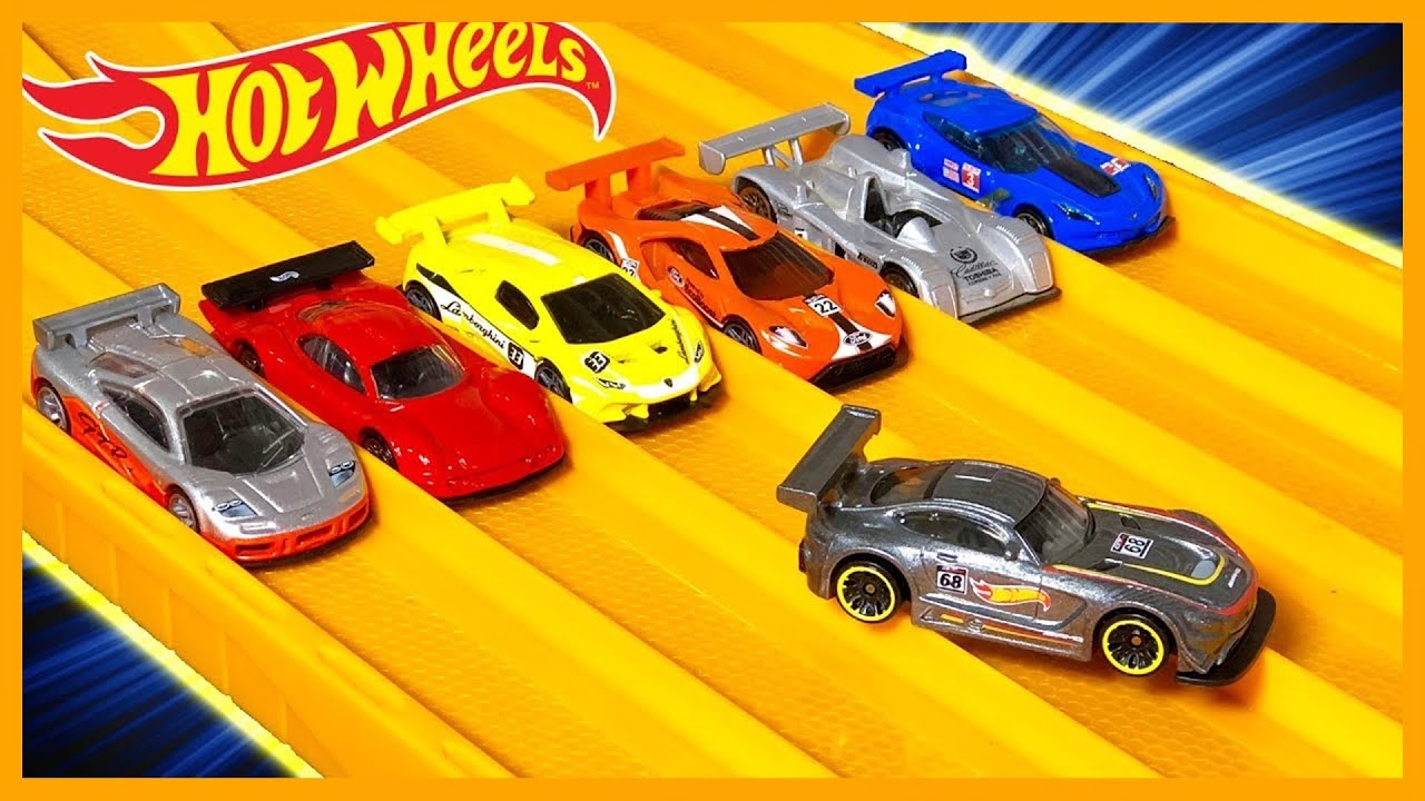 HOT WHEELS MERCEDES AMG GT3 vs 6 EXTREME RACE CARS