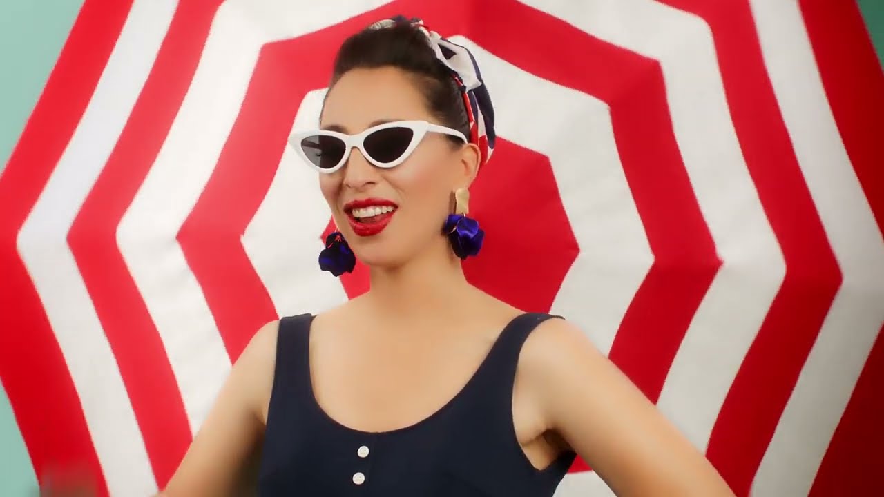 Yael Meyer - Technicolor (Official Music Video)[Video Oficial]