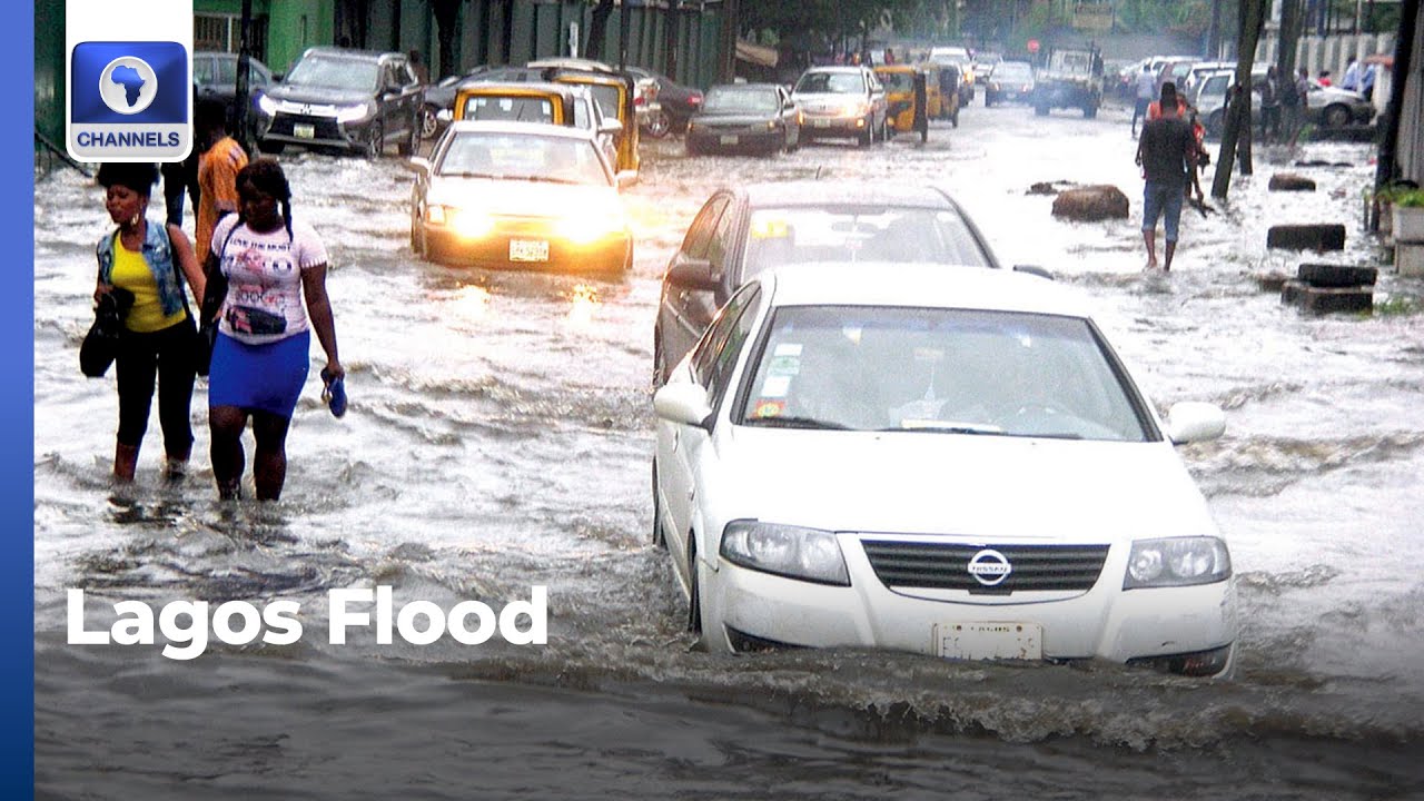 Commuters Stranded As Downpour Floods Lagos Roads + More | Lunchtime Politics