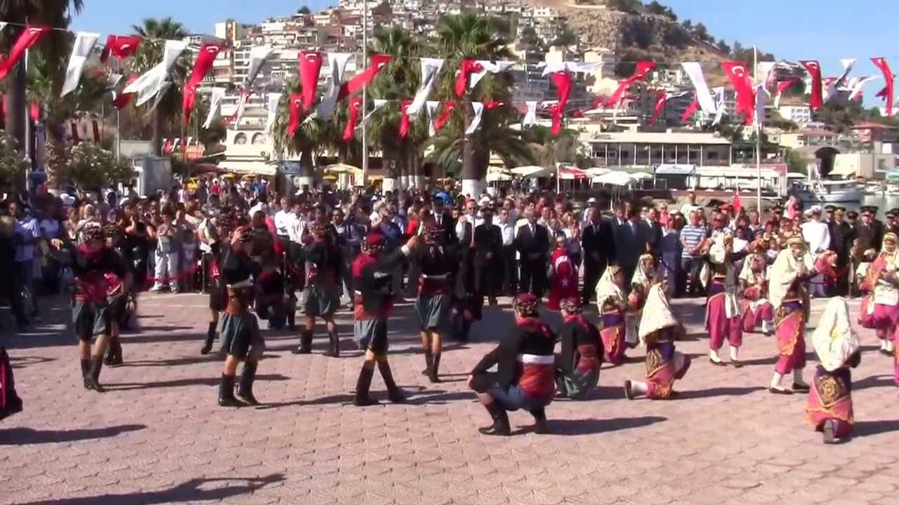 Kuşadası Elifname DSM THO Gençler Ekibi Kuşadasının Kurtuluş günü etkinliği
