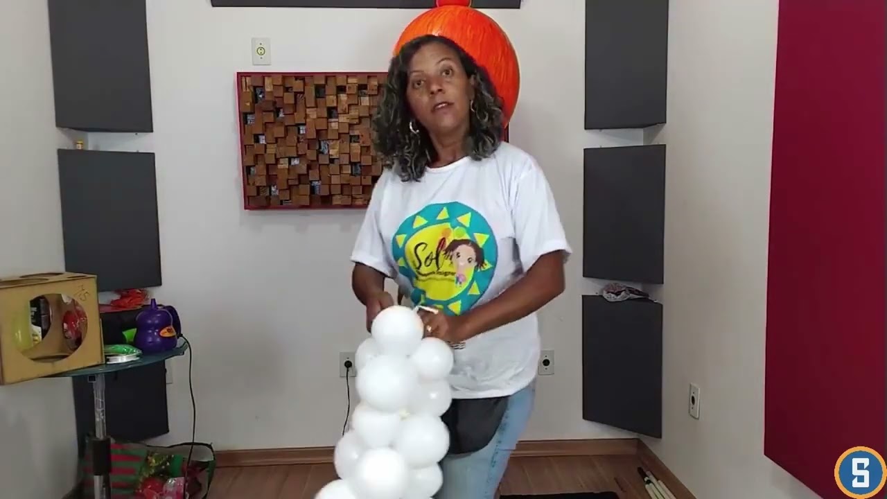 Escultura de balões: casquinha de sorvete divertida