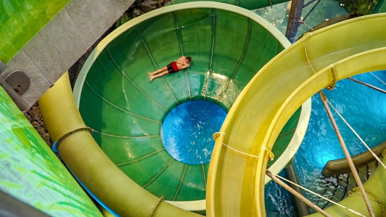 UFO Water Slide - Space Bowl Trichterrutsche | Cascade Demj&eacute;n