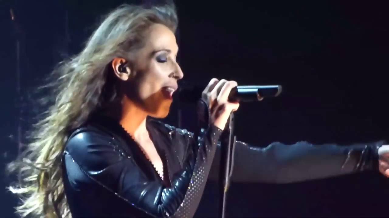 Malú ~ De Vez En Cuando [Tour Caos, Madrid Palacio de los Deportes 2016]