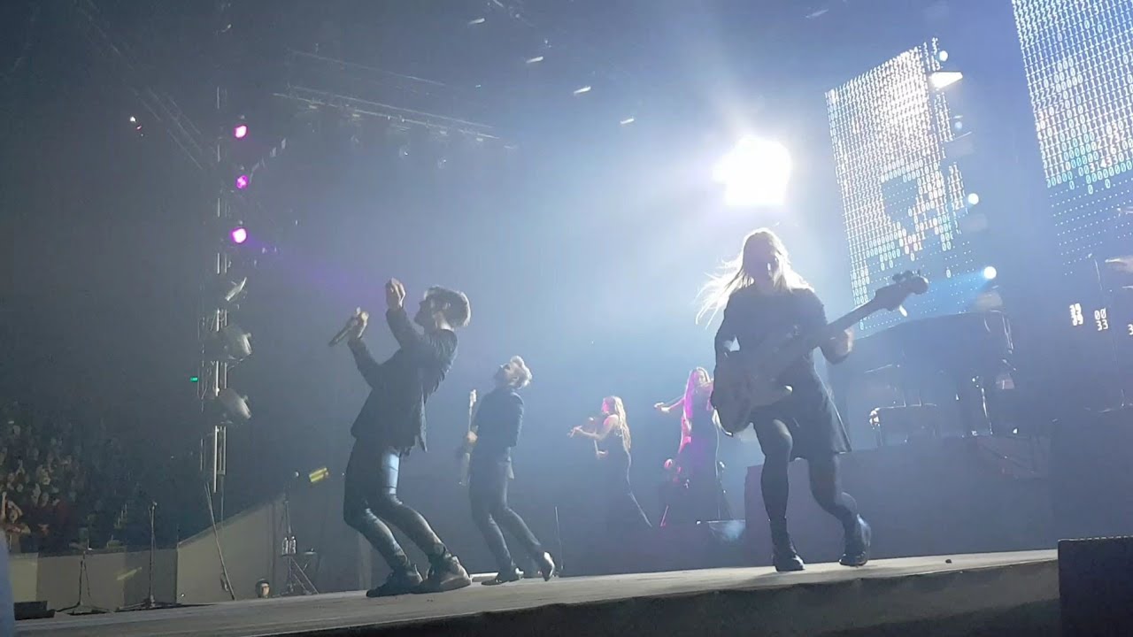 Casual Affair - Panic! At The Disco (Live in Manila 2018)