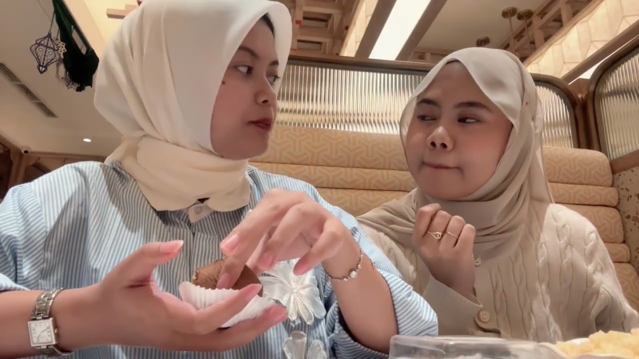 mukbang dubai chewy cookie nya soopsok, enak banget!