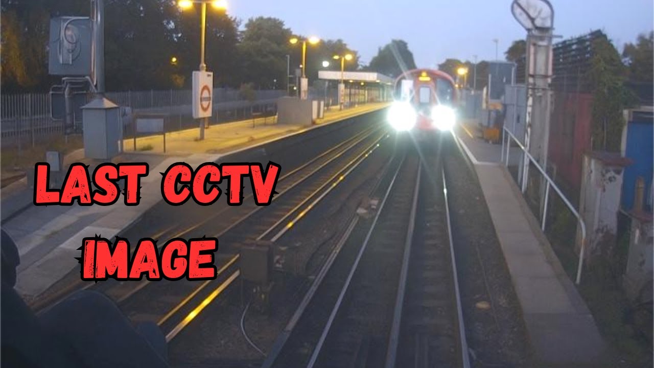 Train Driver Ignores Red Signal and Narrowly Misses Head On Collision