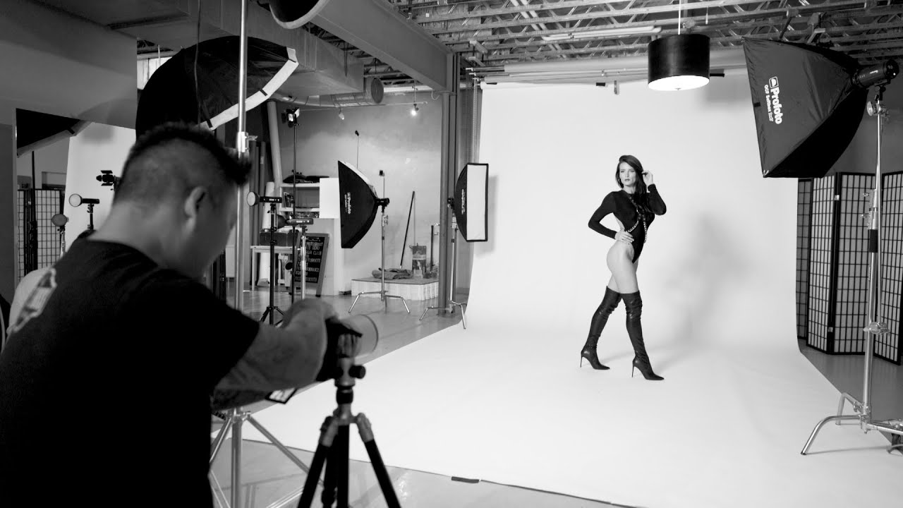 5 Ways to Use 2 Strobes | Fitness Photoshoot BTS | Behind the Scenes