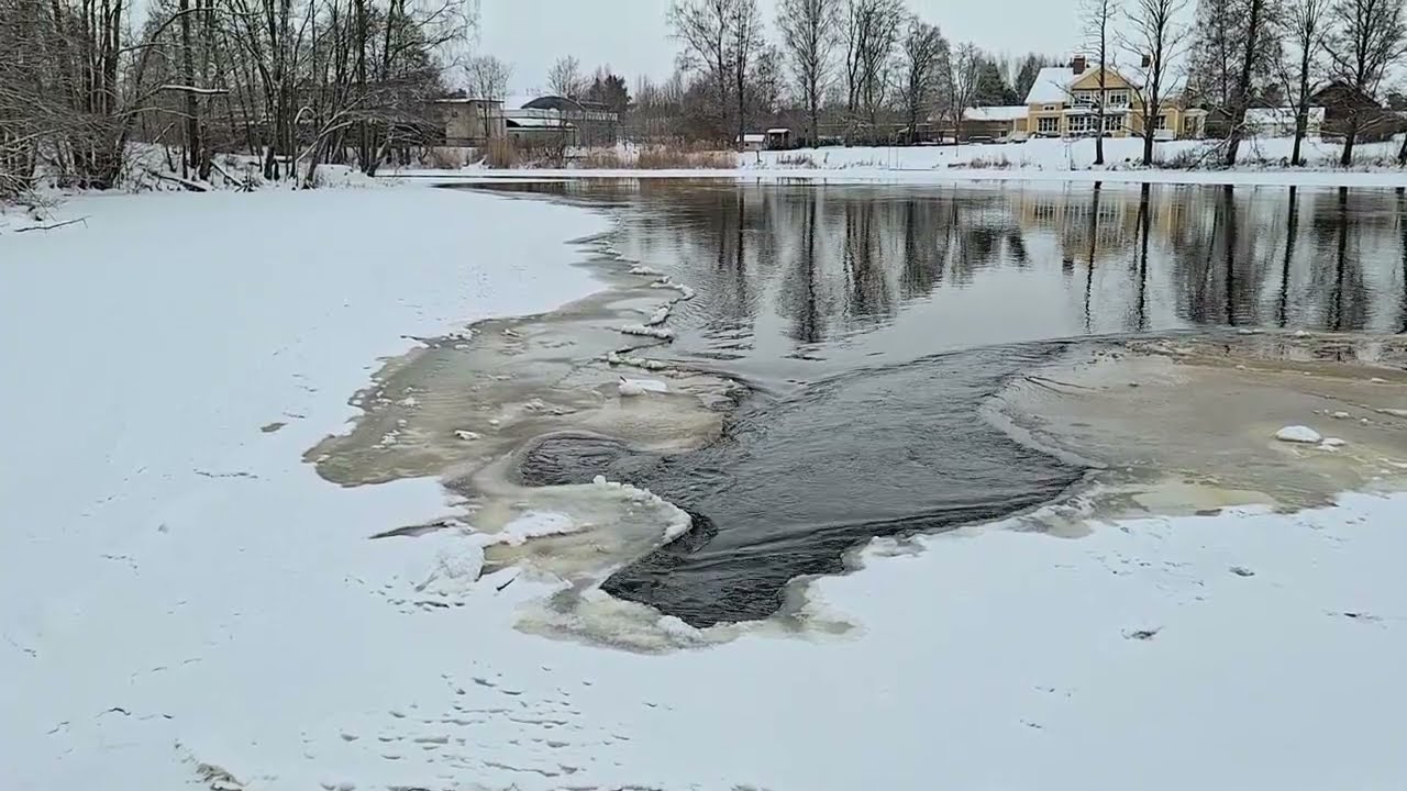 River in Ice and Snow 