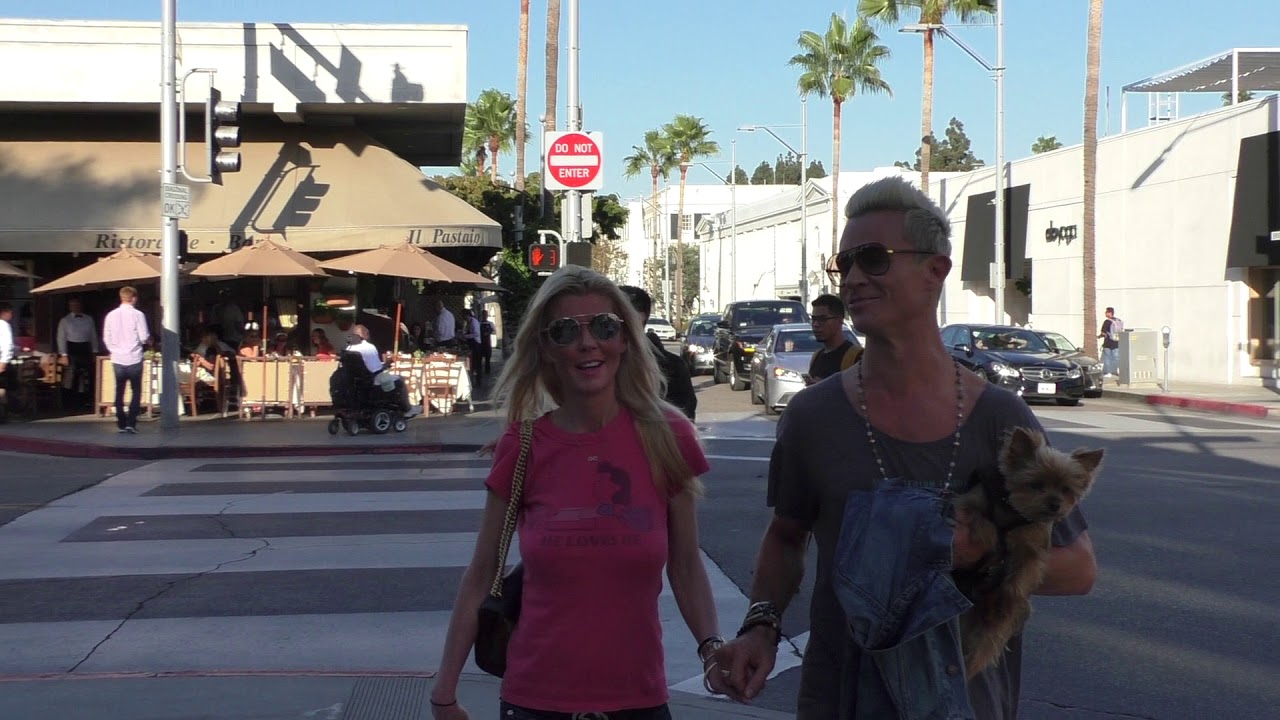 Tara Reid talks about Hugh Hefner & her love life - Subscribe
