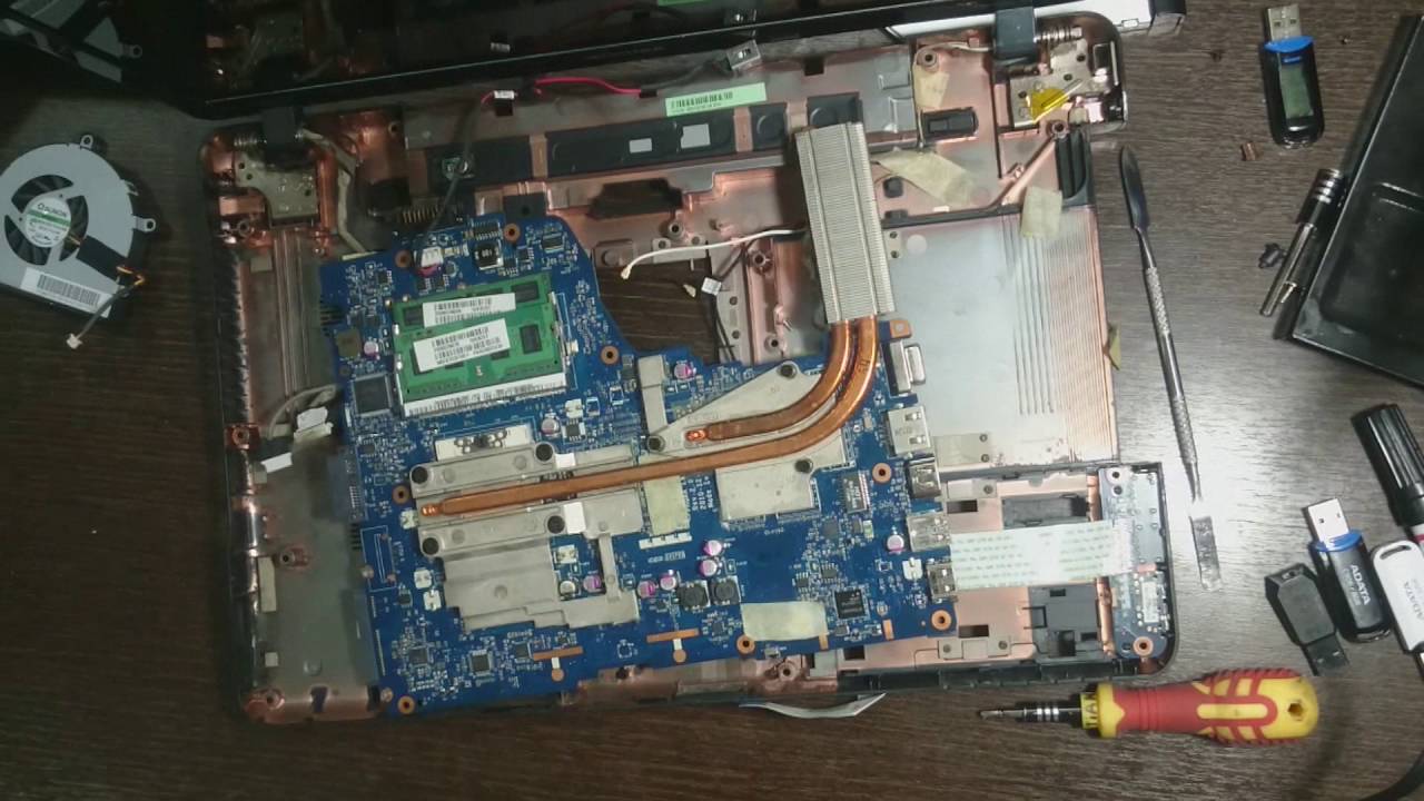 Como desarmar portatil TOSHIBA Satellite P755