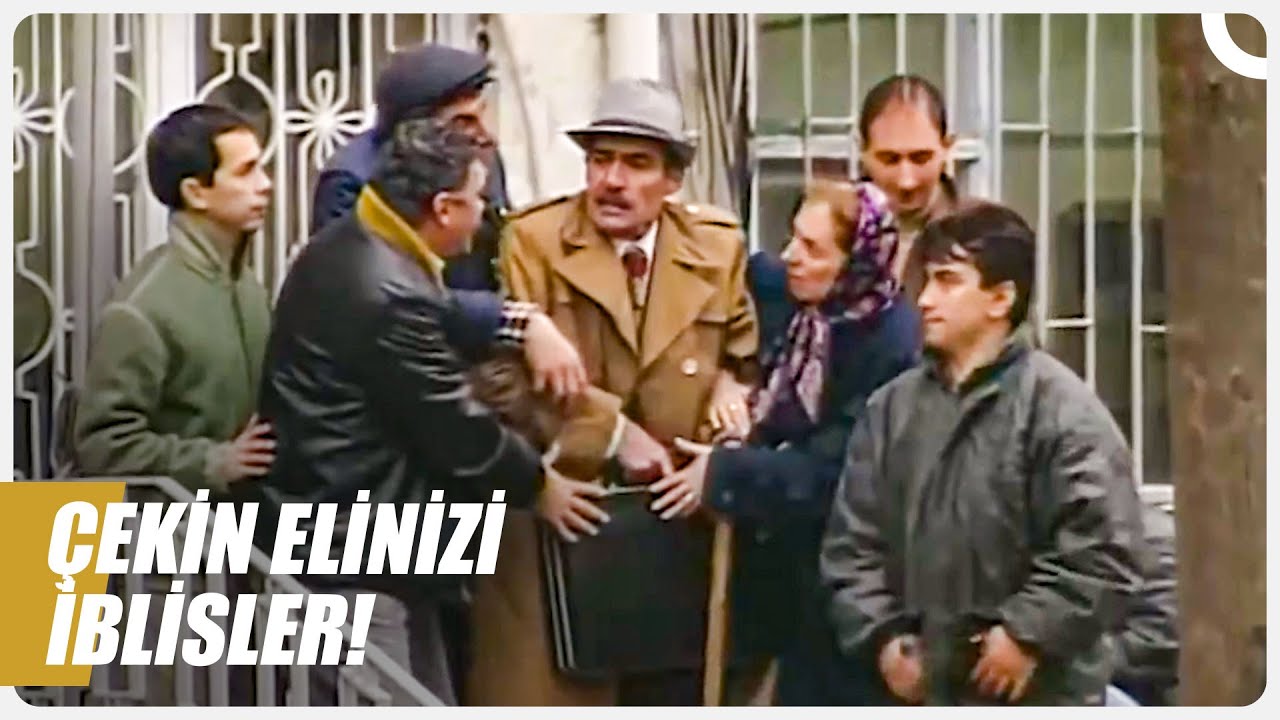 Halil Pazarlama'nın Parasını Kaç Kişi Koruyor? 🤣 | Bizimkiler Özel Sahneler