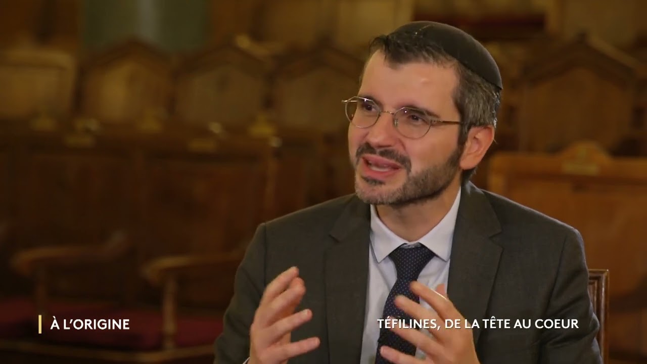 À L'ORIGINE HORIZON "LES TÉFILINES DE LA TÊTE AU CŒUR"
