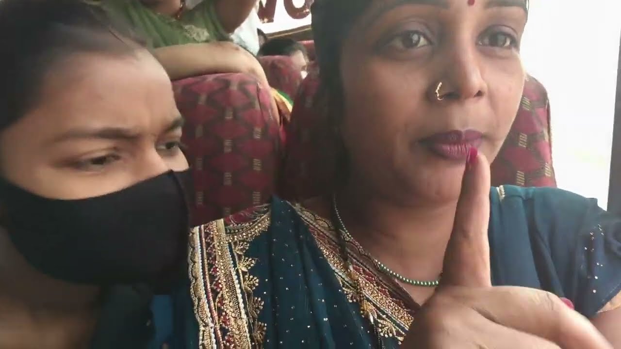 आज का सफर मुश्किल भरी बस से सिटी में जाते हुए बच्चों के साथ भीड़ भाड़ में #trending #viralvideos 