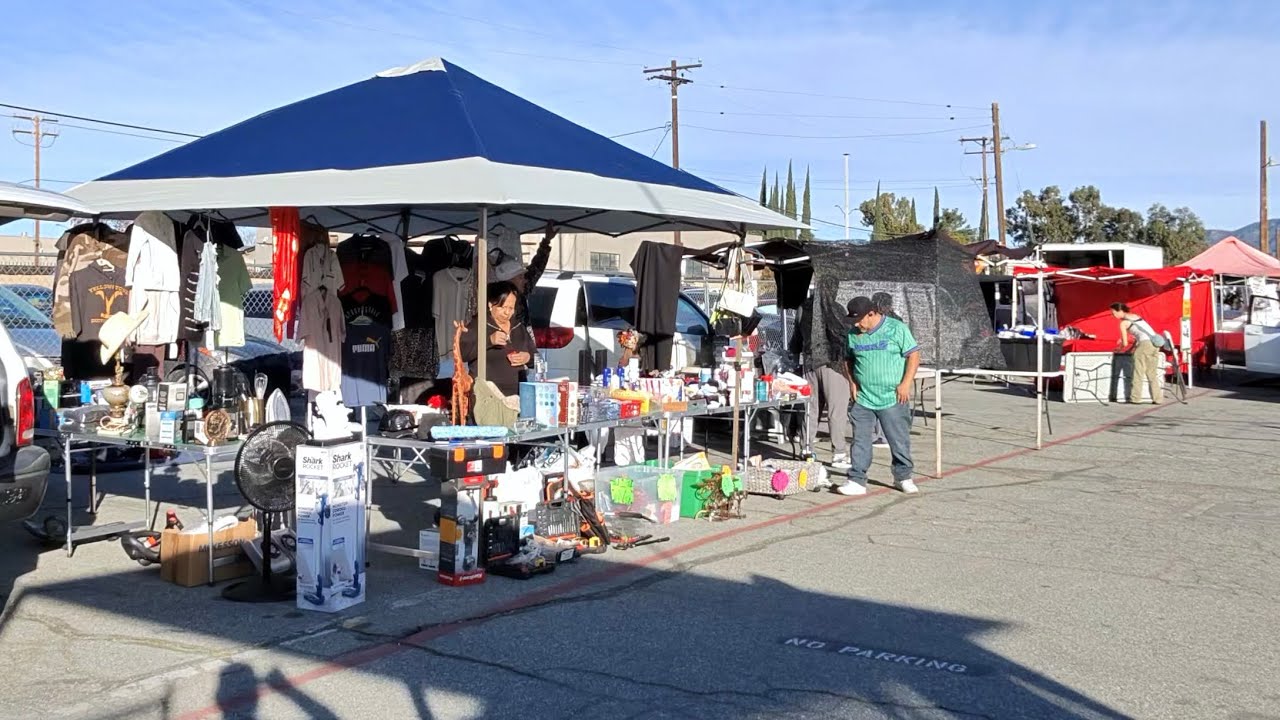 VISITANDO AL SWAP MEET DE BEAUMONT CA 