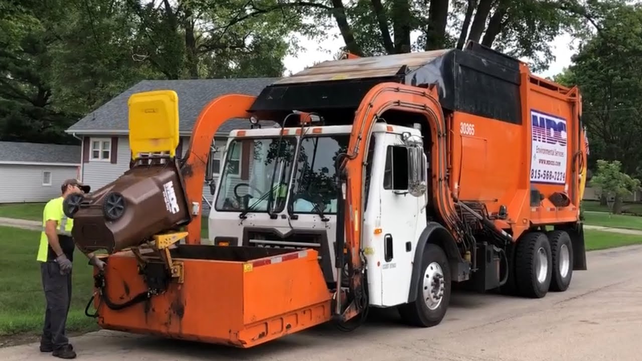 MDC Mack LEU Kann Minibucket Garbage Truck
