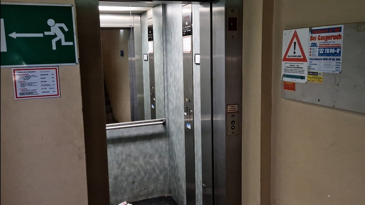 Gefährlicher Kone-Sowitsch M-Series Aufzug (Dangerous Kone M-Series lift) @Langgasse 11, 4020 Linz