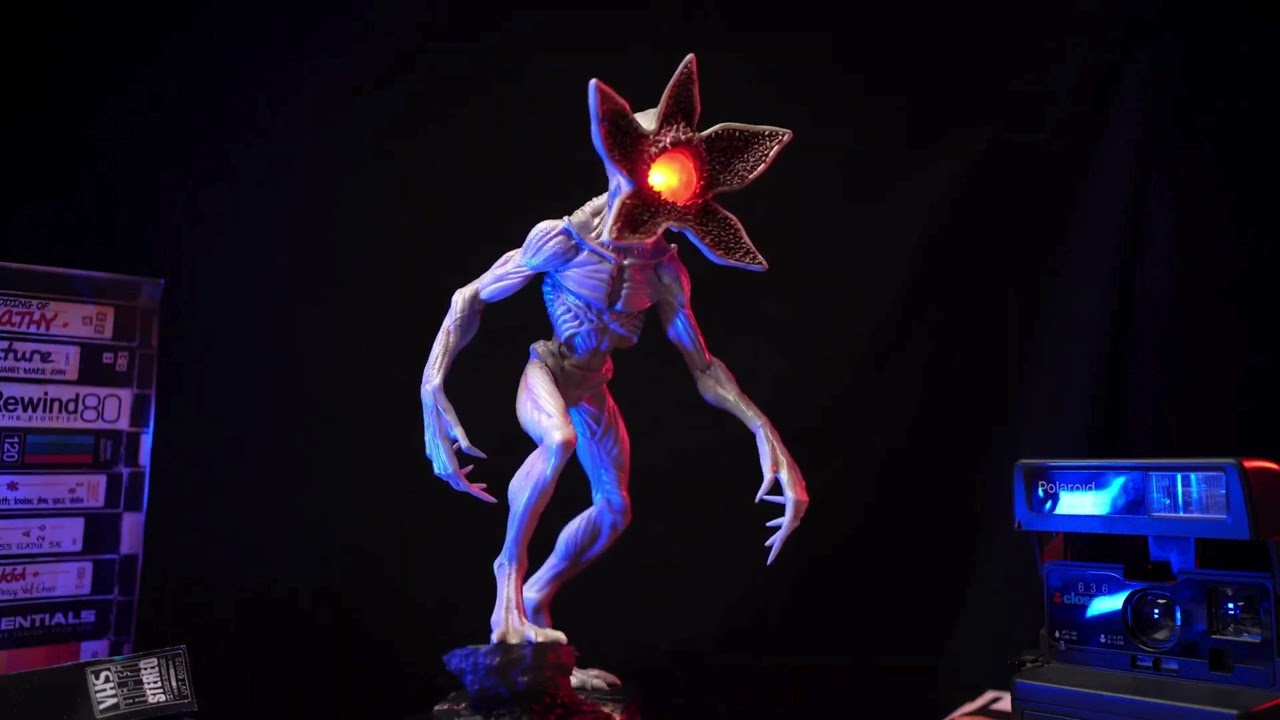 Stranger Things Demogorgon Lamp – Official Unboxing