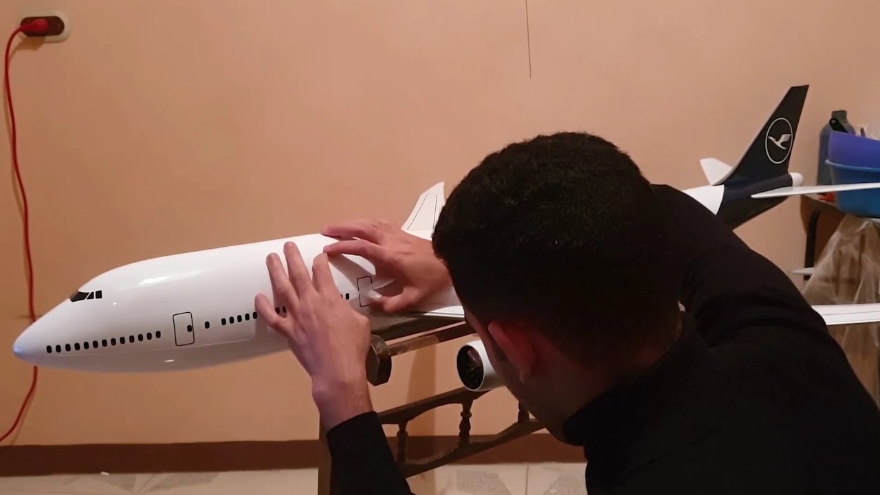 Lufthansa b747-8 Model DIY | Full build vide