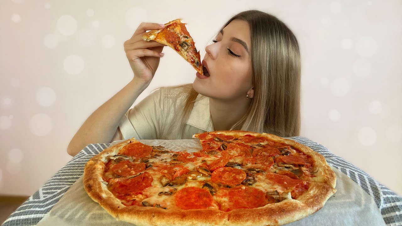 MUKBANG PEPPERONI PIZZA | МУКБАНГО-ОБЗОР: ПИЦЦА ПЕППЕРОНИ | EATING