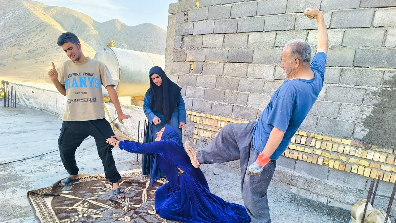 Grandpa's second wife knelt down in front of Sobhan; will Sobhan prevent her divorce? 😱