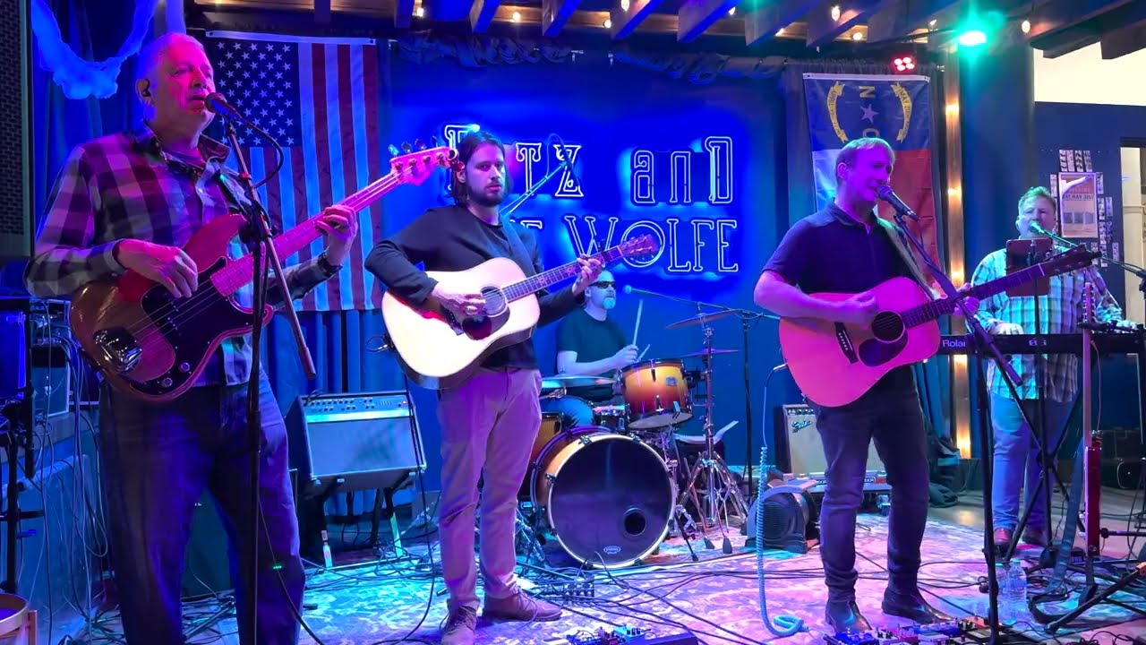 Highway Companions... a crowd-winning live show.