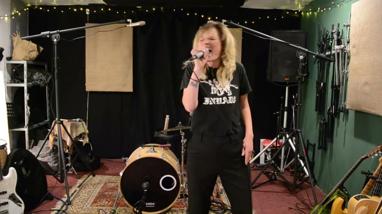 Billy Nomates - vertigo - Live at Studio 257
