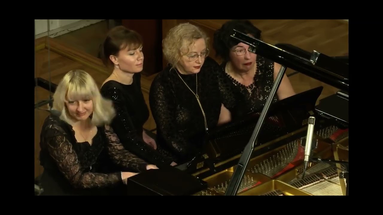 Лавиньяк «Марш-галоп для 8-ми рук и одинокого рояля» 