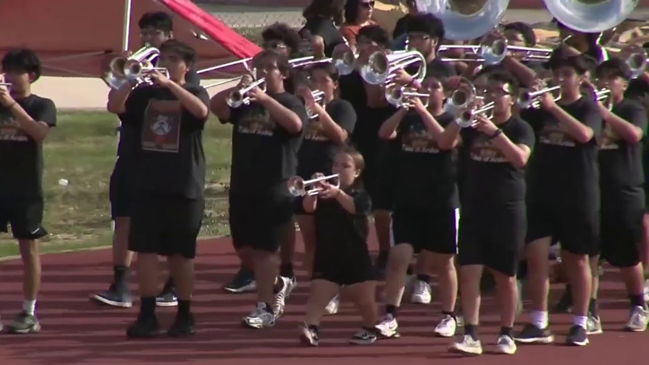 Burbank High School band prepares for Battle of Flowers Parade route