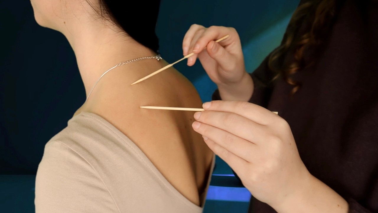 asmr // back tracing game & massage on a real person // soft spoken