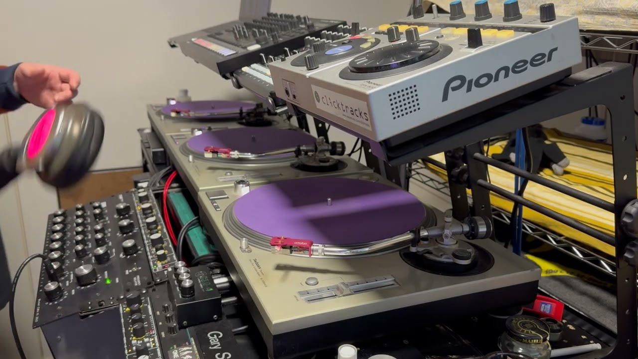 Low-End Therapy Vol.04 — From Deep House to Garage Classics