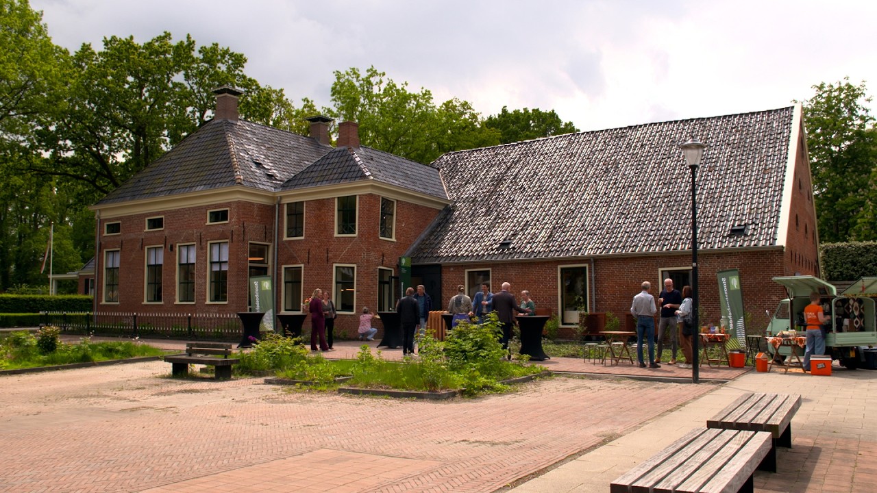 Van bouwval naar provinciekantoor; Staatsbosbeheer verhuisd naar Slochteren.