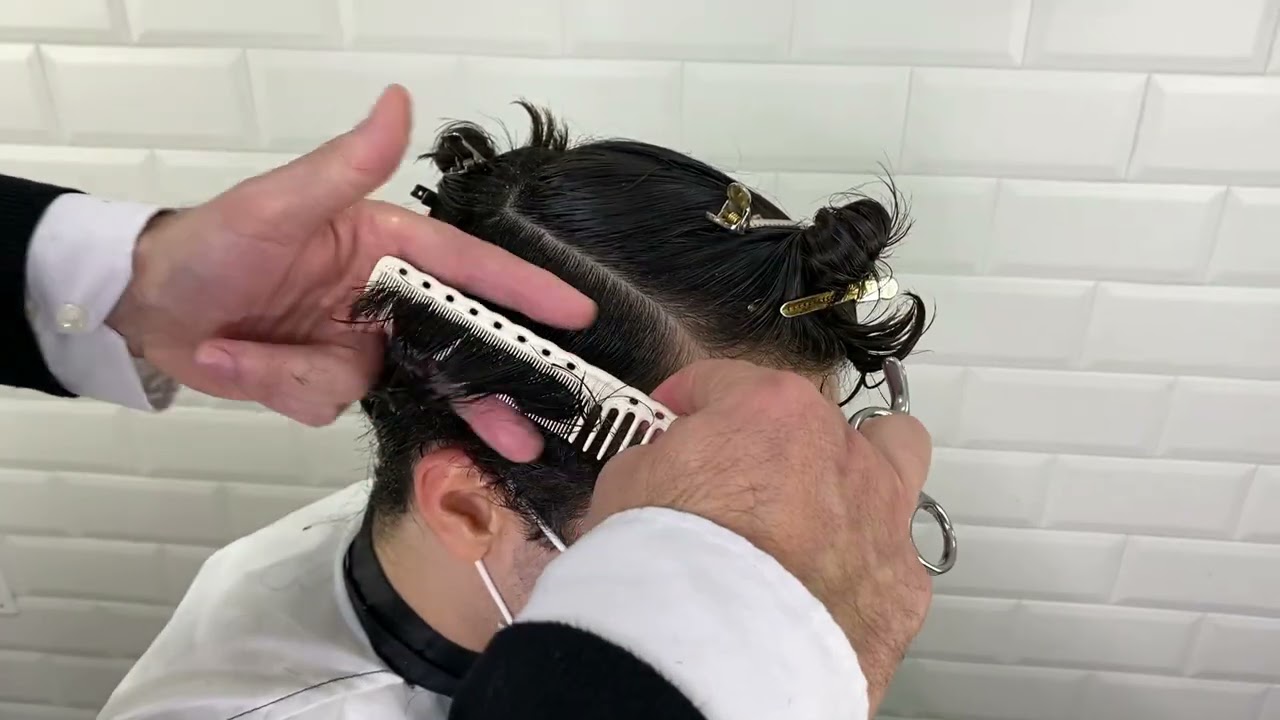 Men's Haircut for Curly Hair - Come lavorare su un taglio riccio
