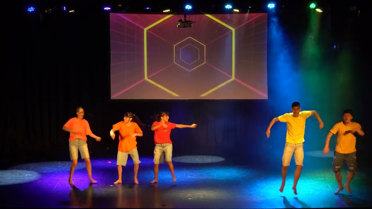 Coreografía de urbano fusión afro/ Disconnected - Escuela de Artes Lumbreras