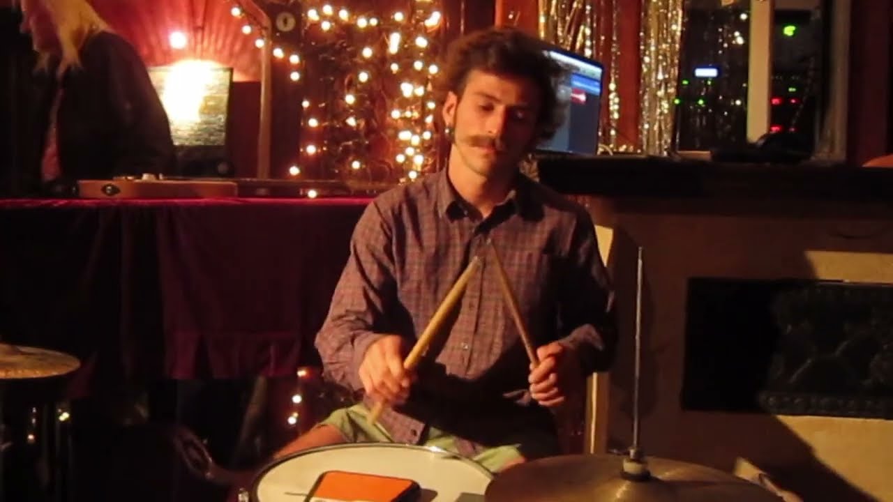 Holiday is Over (Music Video) Para Llevar @ Gomera Lounge - Classical Guitar