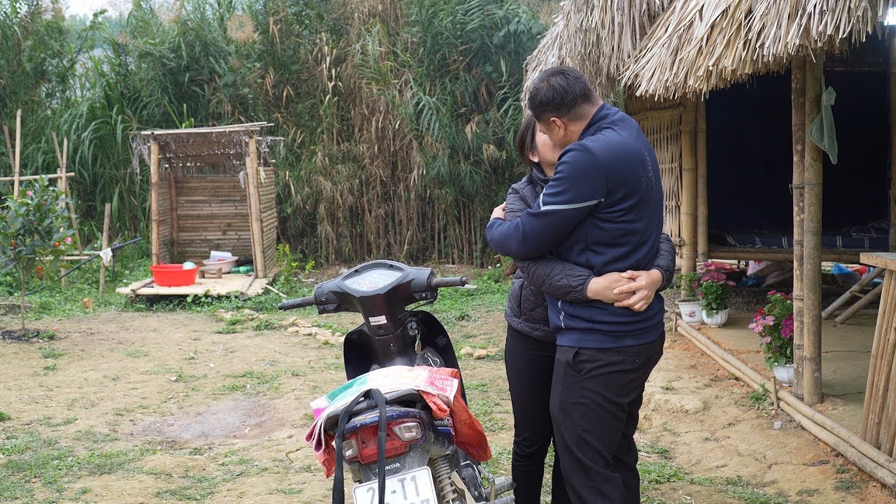 Even though her sister-in-law tried everything to harm Tu Yen, Long was always there to protect her.