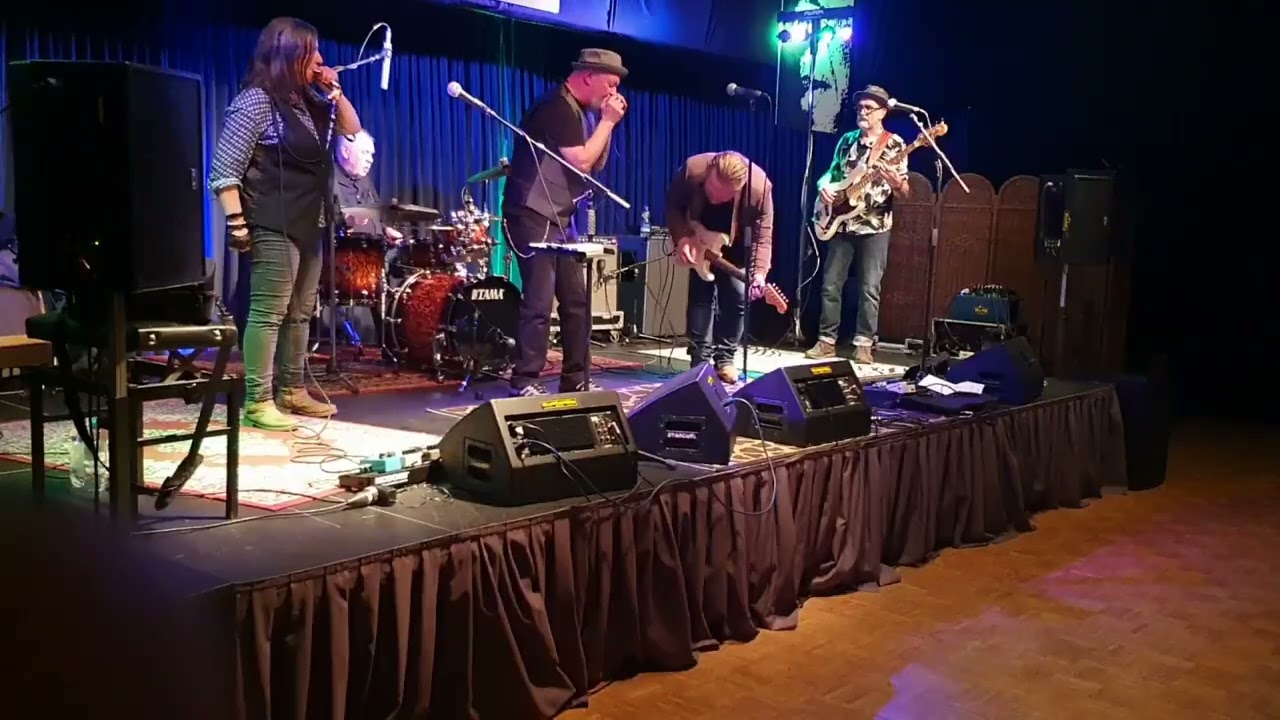 Smokestack Charlie speelt Smokestack Lightnin