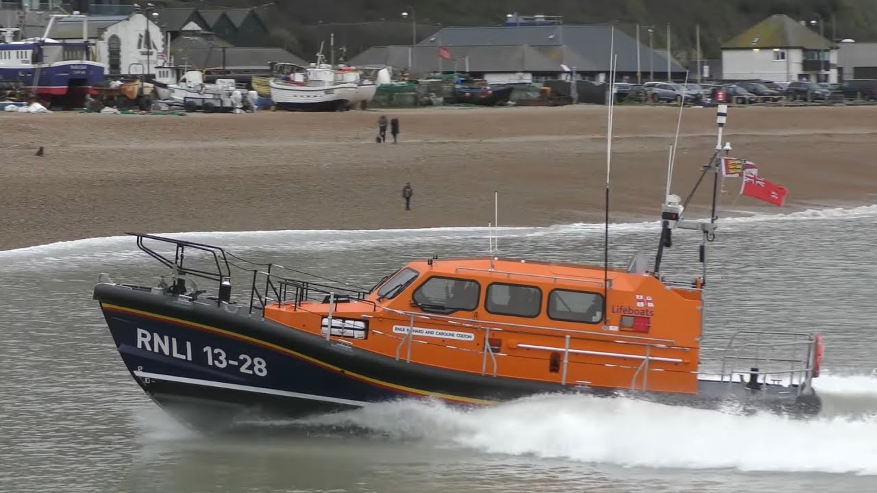 RNLI Lifeboat 13-28 returns to Hastings 19 Feb 2026