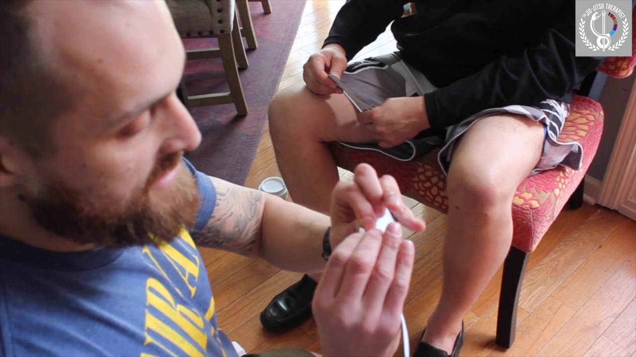 How To Decrease Swelling In The Knee With Kinesiotape